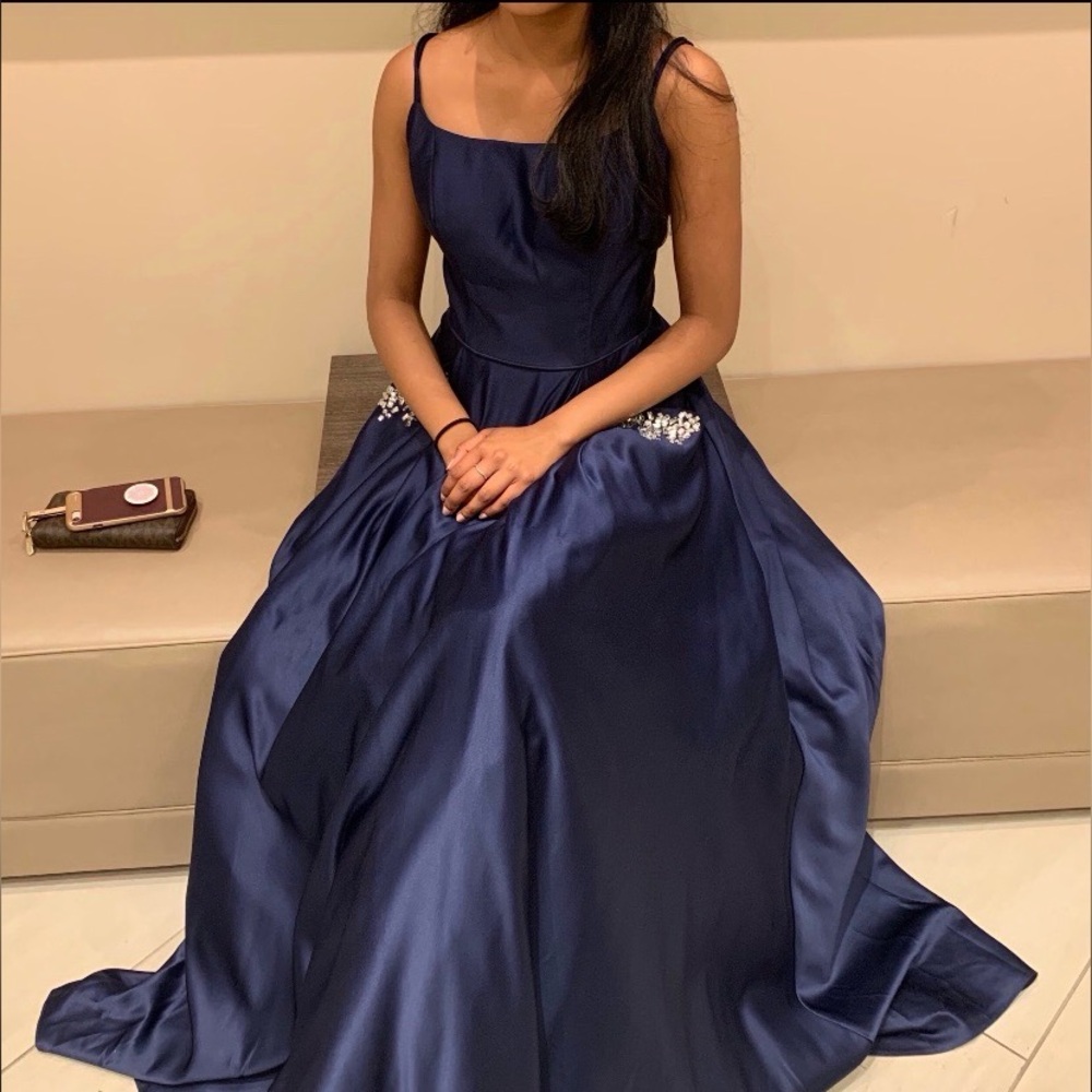 David’s Bridal Navy Blue Prom Dress